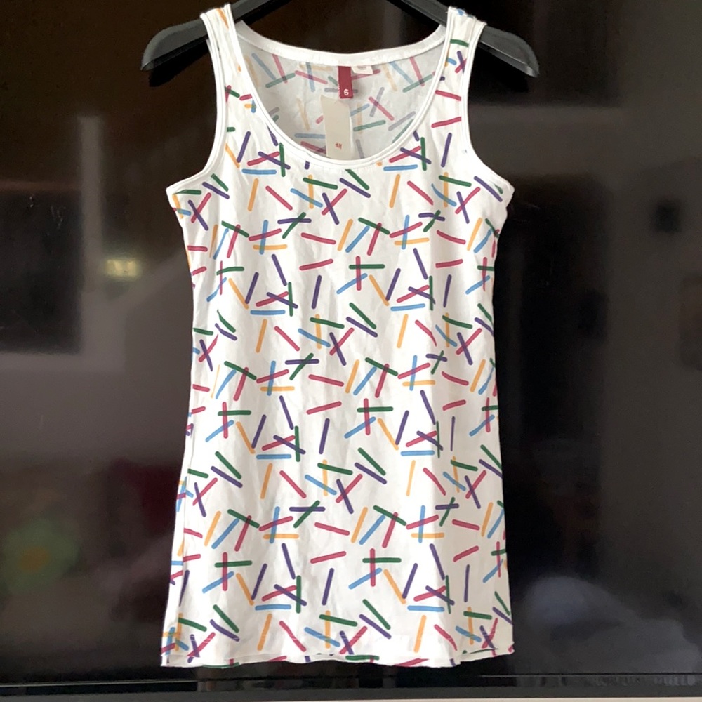 H&M WHITE MULTICOLOR STICKS PRINTS SLEEVELESS TANK TOP